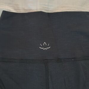 Beyond yoga black ribbed leggings